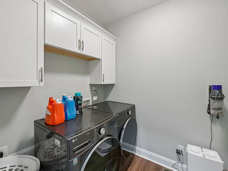 3924 Fox Grove Trl — Photo 47