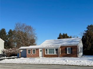 461 River Rd, Lincoln, RI 02865