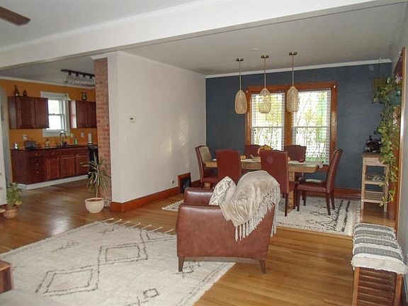 4th image of 51 Lincoln Ave