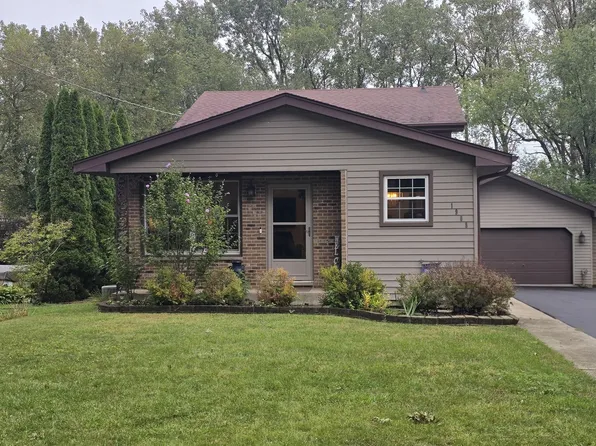 1905 N Hilltop Ave, Zion, IL 60099