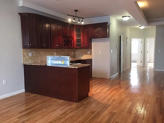 Rented by MNS | media 5