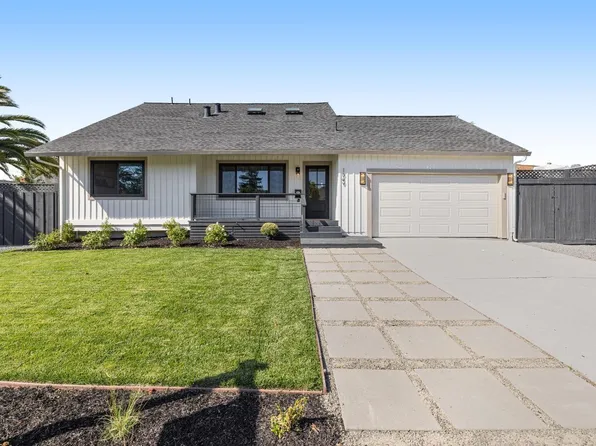 1649 Baywood Dr, Petaluma, CA 94954