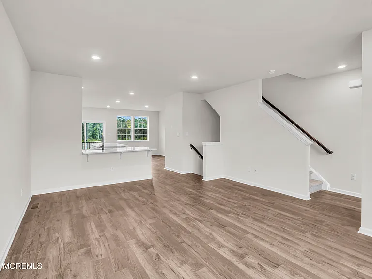 22 Forest Park Dr — Photo 12