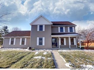 5677 Clover Ridge Dr, Lima, OH 45807