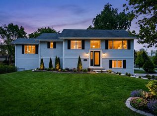 1170 McCarthy Rd, Lemont, IL 60439