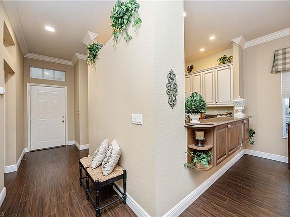 3rd image of 6541 Ilex CIR