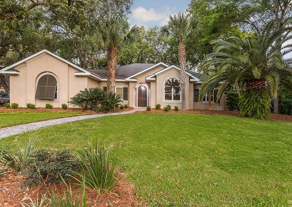 1st image of 310 Forest Oaks