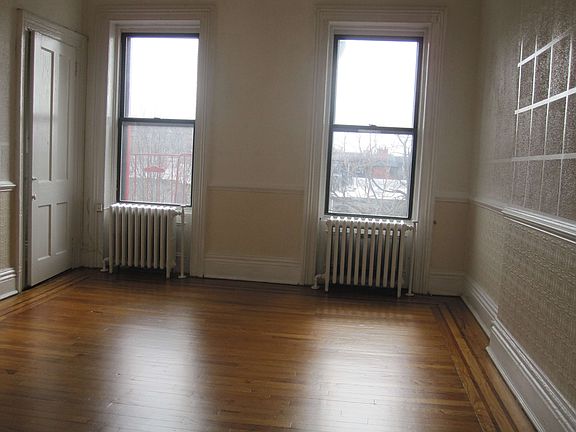 2nd image of 662 Carroll St #3