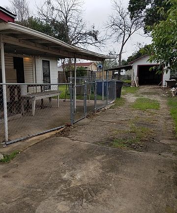 4th image of 726 Stonewall St