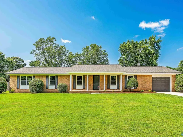 212 Cascade Dr, Athens, AL 35611