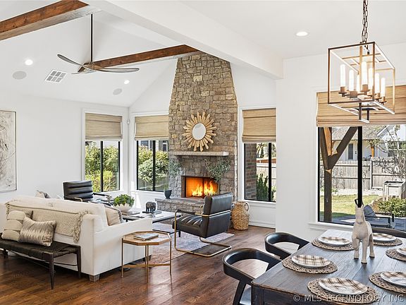 5th image of 2244 W Decatur St