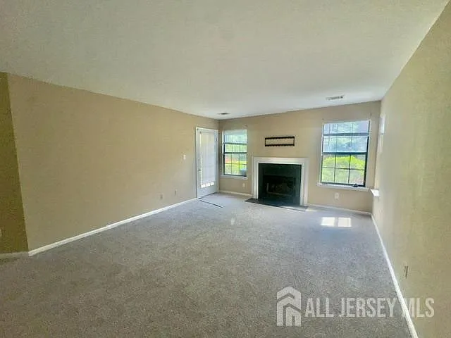 93 Longfield Ct — Photo 2