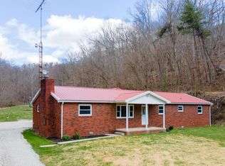 1438 Saunders Creek Rd, Milton, WV 25541