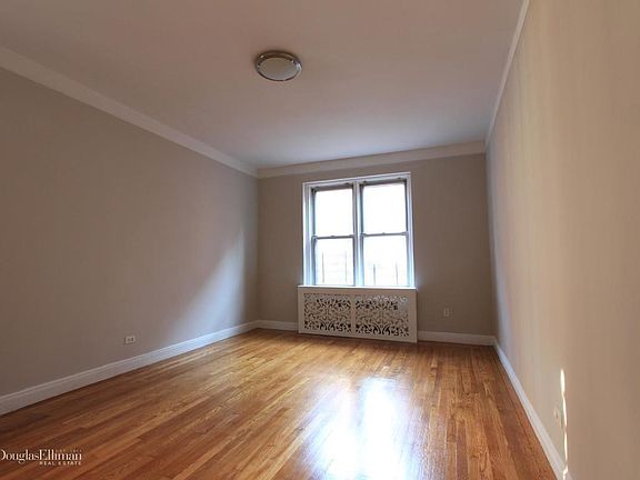 3rd image of 11132 76th Ave APT 5K