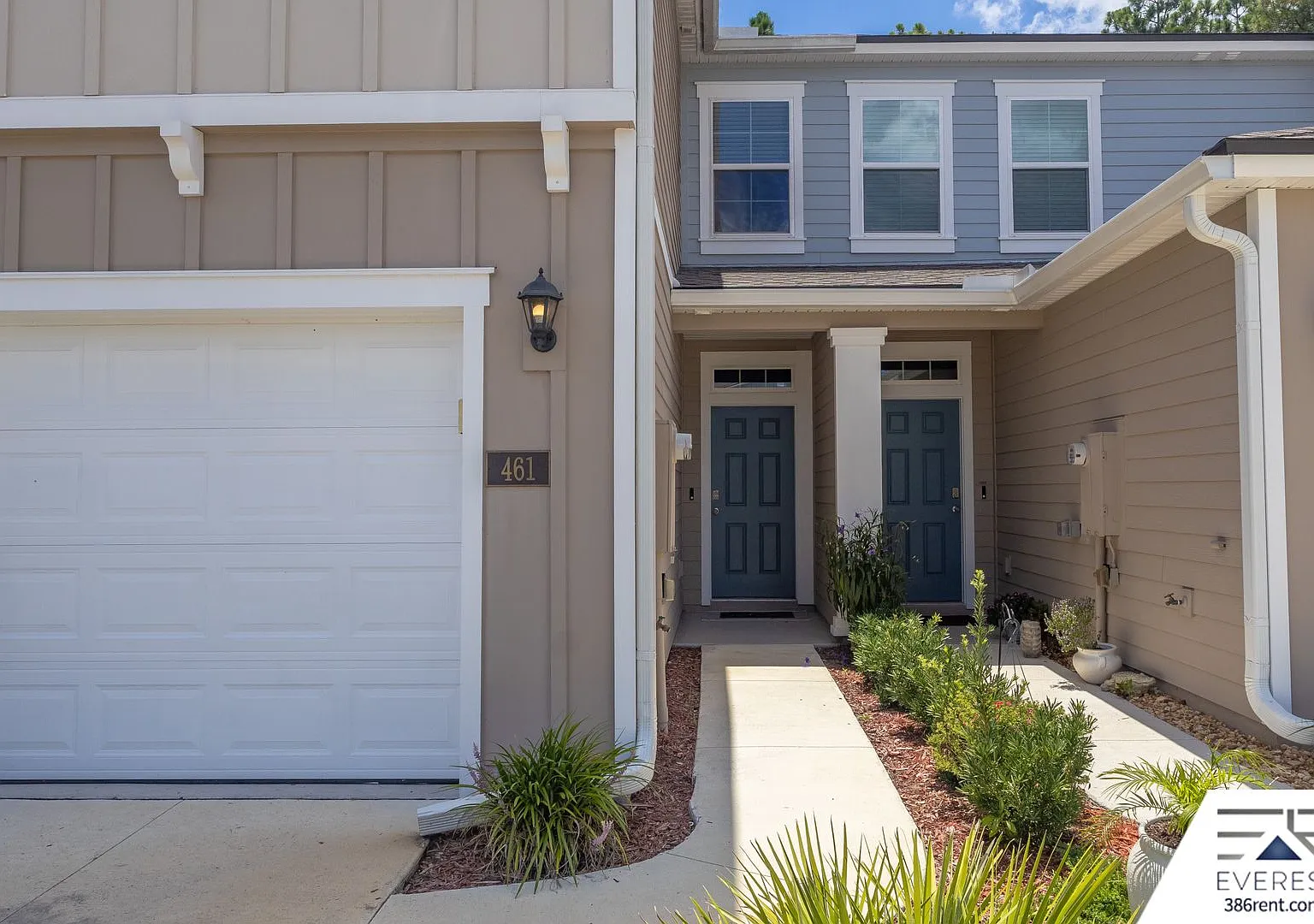 Like New 3/2.5/1 Townhouse In Desirable Palm Coast — Photo 4