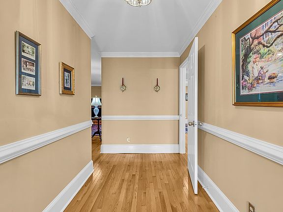 3rd image of 801 Highway 701 South