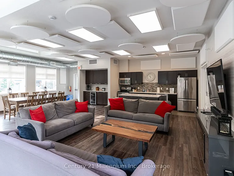 37 Silver Glen Blvd — Photo 38