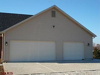 3rd image of 11 Brook Stone Dr