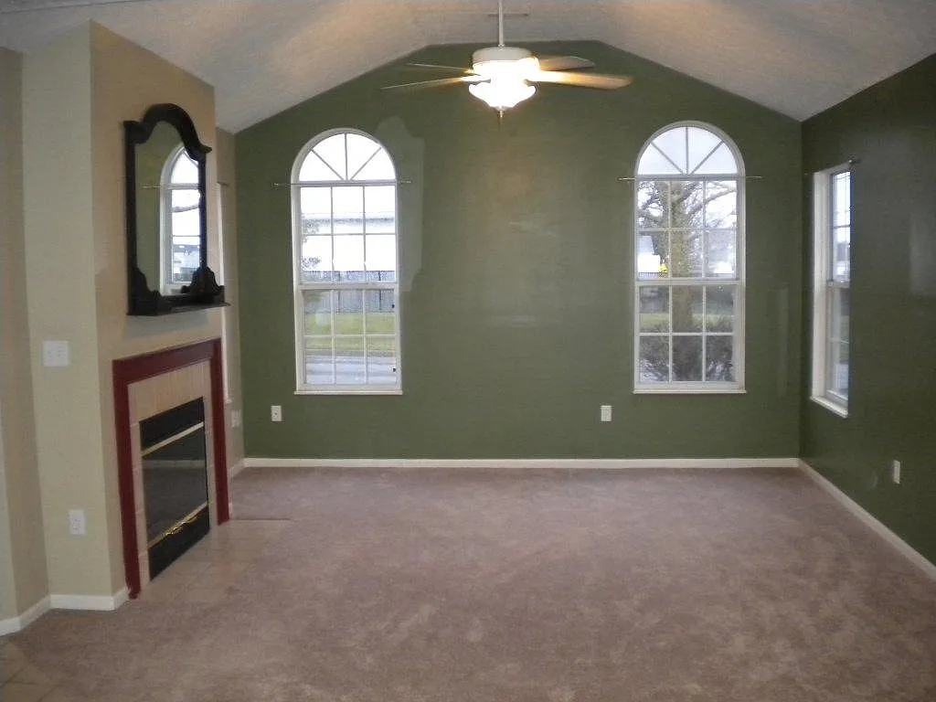 386 Villa Oaks Ln photo 1