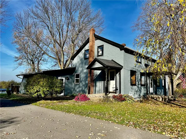 6243 E Townline Rd, Williamson, NY 14589