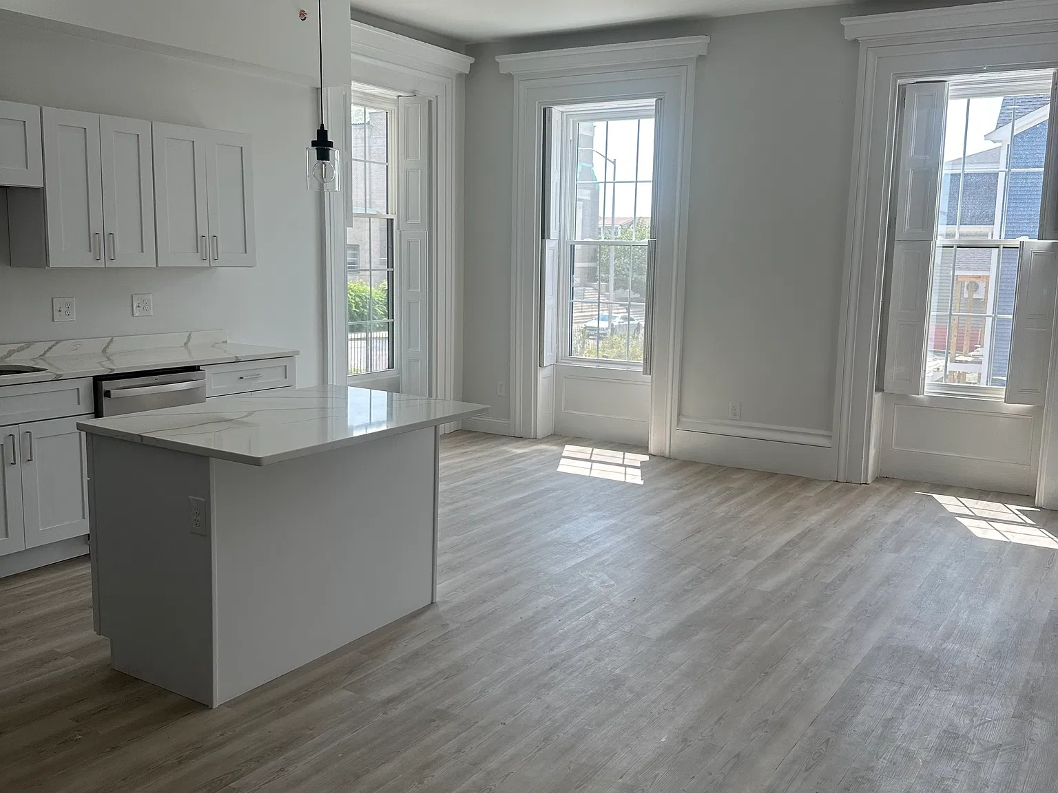 1 bed, 756 sqft, $1,800 — Photo 3
