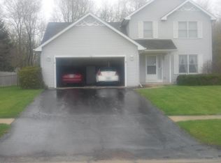 933 Kingsway Ln, Byron, IL 61010