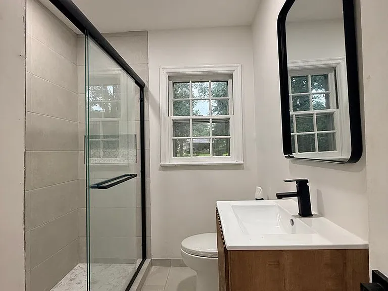 3556 N Wareingwood Dr — Photo 1
