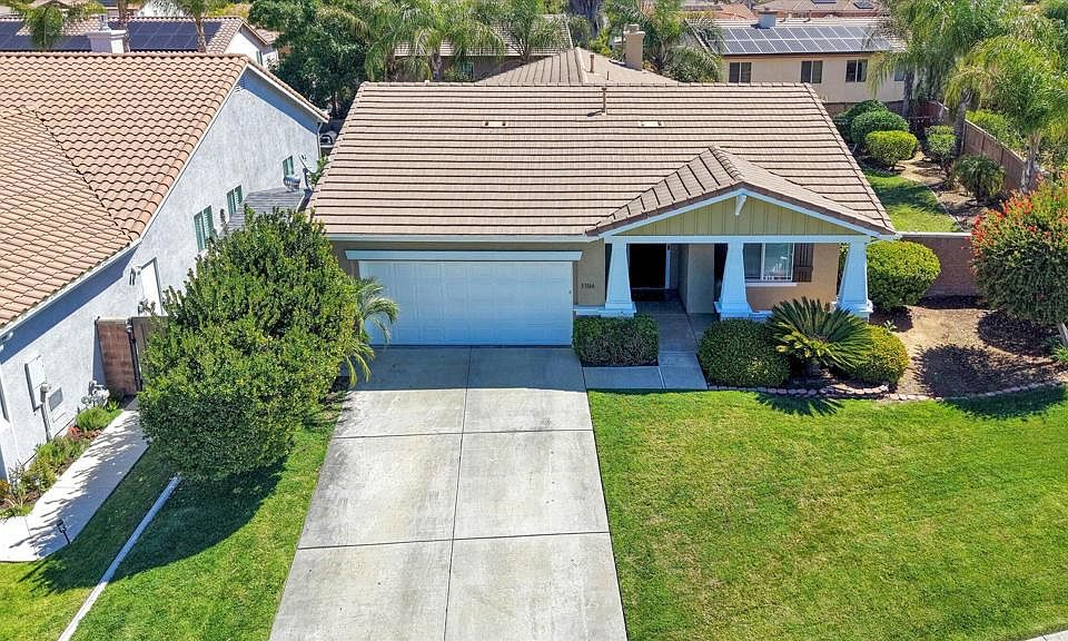 1st image of 33166 Aquamarine Cir
