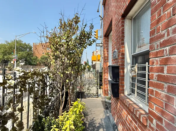 169 Sackett Street image 27 of 27