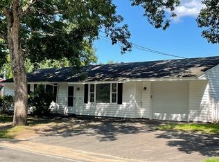 30 Cromesett Rd, Wareham, MA 02571