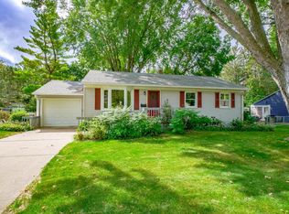 1117 Pine St W, Stillwater, MN 55082