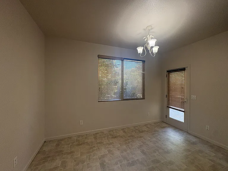 3564 Sarasota Ave — Photo 8