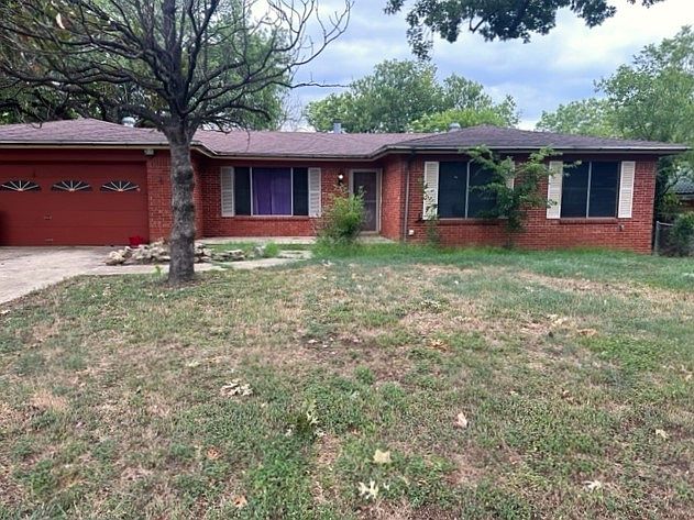 1st image of 1210 Briarwood Dr