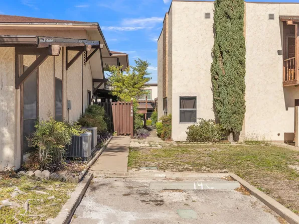 100 Royal Way Dr APT 14C, Del Rio, TX 78840