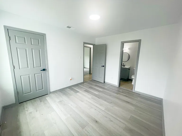 1017 N Meadows Dr #B — Photo 7
