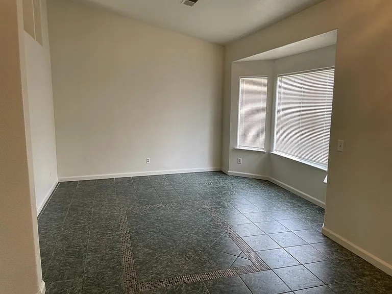 343 Chestnut St — Photo 5