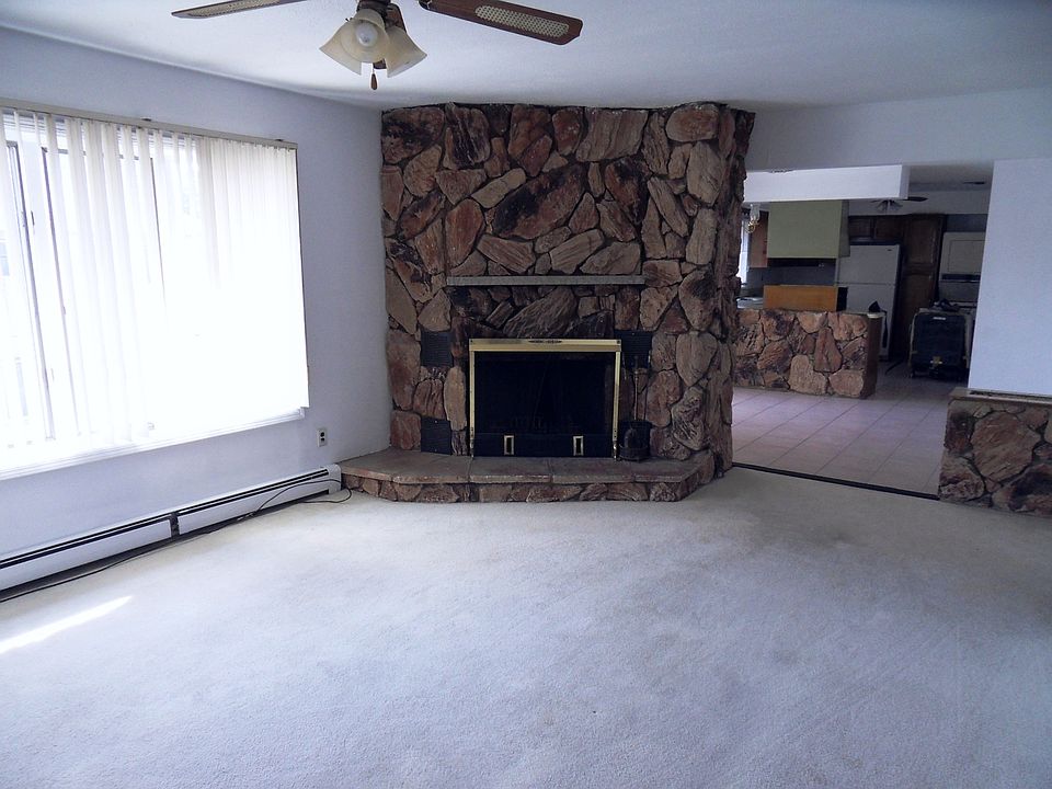 1st image of 460 Jane St #2nd