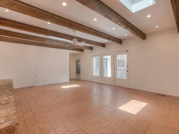 4th image of 1002 Parkland Cir SE