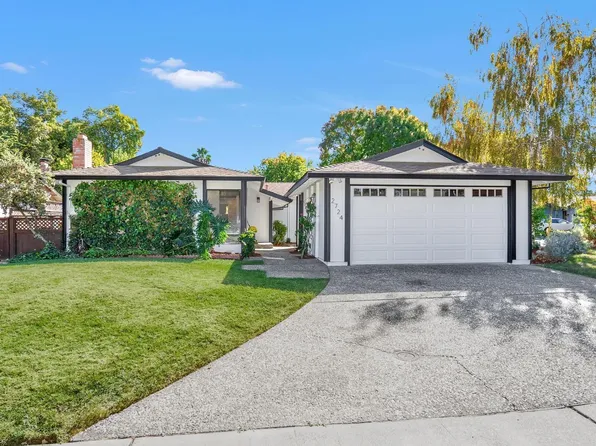 2724 Blackburn Dr, Davis, CA 95618