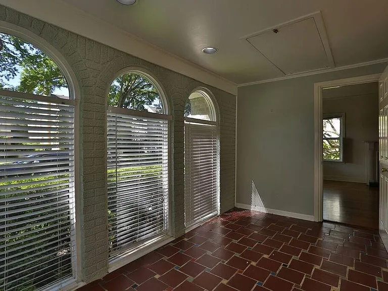 3124 Jarrard St — Photo 6