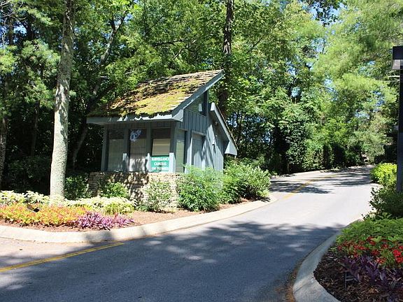 2nd image of 710 Harpeth Trace Dr