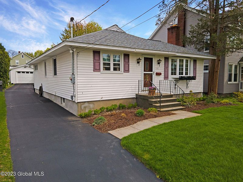 3rd image of 1136 Ardsley Road
