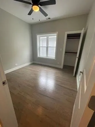 1347 W 47th St #2E — Photo 10