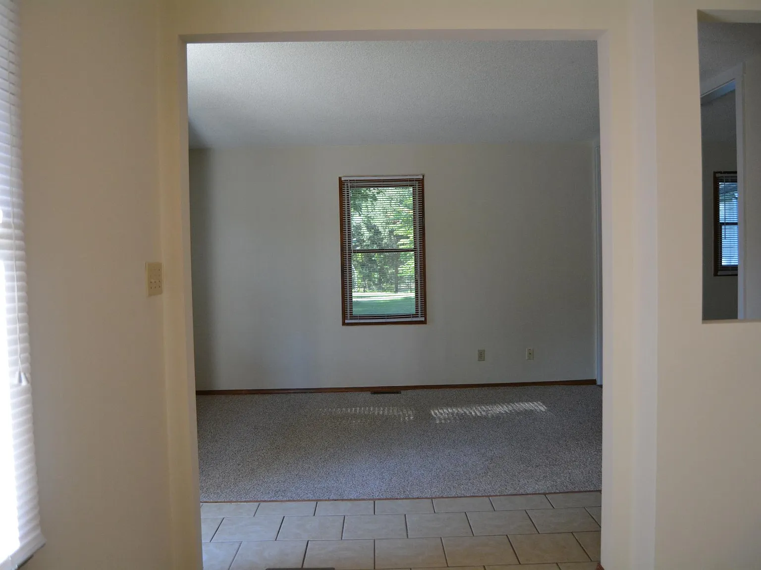 3 bed, 1214 sqft, $1,080 — Photo 1