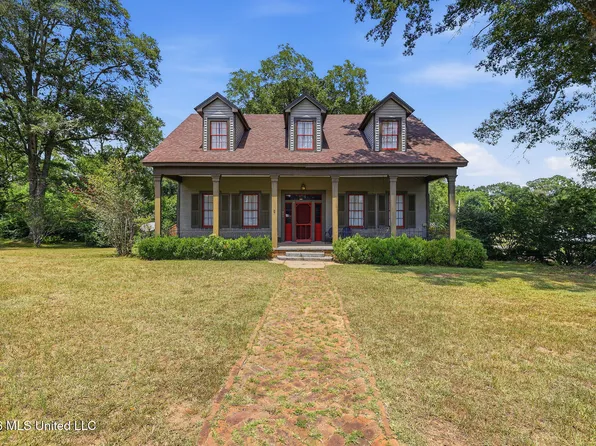 404 W Liberty St, Osyka, MS 39657