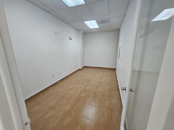 5th image of 3408 W 84th St Suite 115