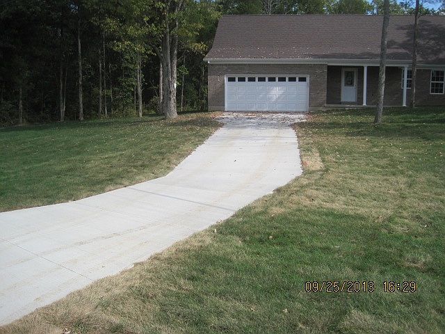 2nd image of 1070 Woodcrest Dr
