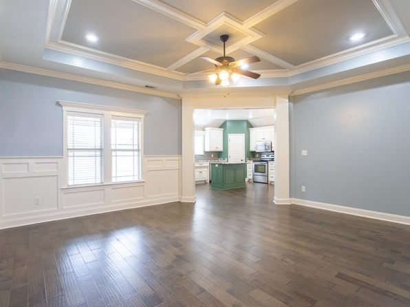 3930 Glen Laurel Dr S