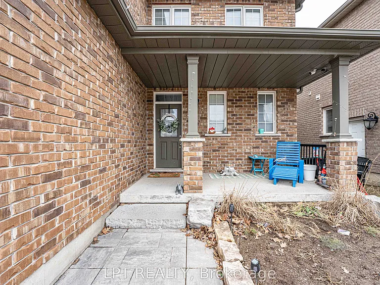 82 Nathan Cres — Photo 11