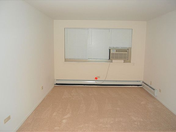 5th image of 528 Des Plaines Ave APT 3A